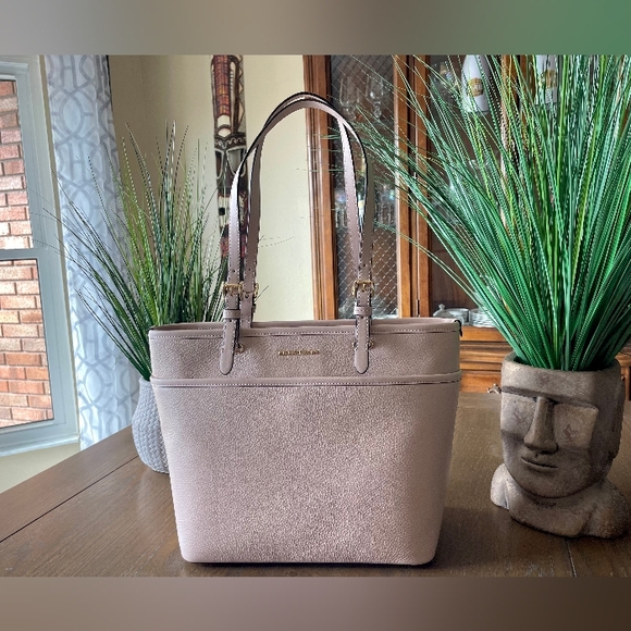 $228 Michael Kors WINSTON MD SOFT PINK TZ POCKET TOTE Bag MK Handbag Purse - Picture 8 of 10